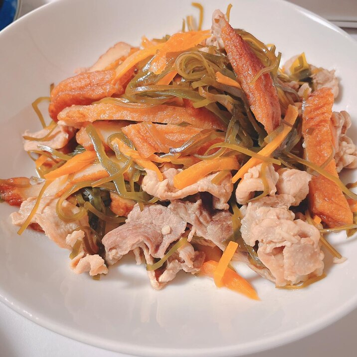 切り昆布とさつま揚げの煮物